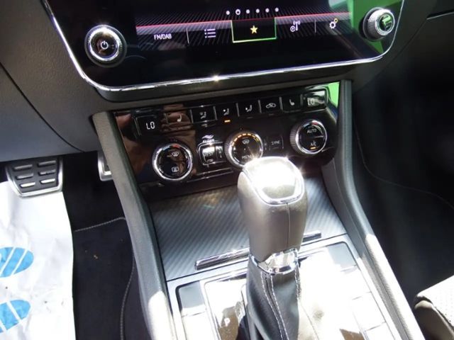 Skoda Superb 2.0 TSI Combi Sportline