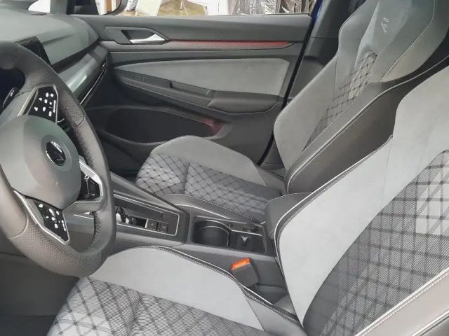 Volkswagen Golf DSG R-Line