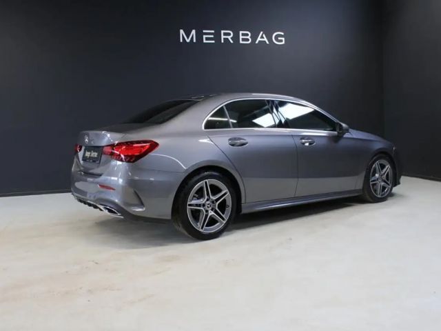 Mercedes-Benz A 180 AMG Line