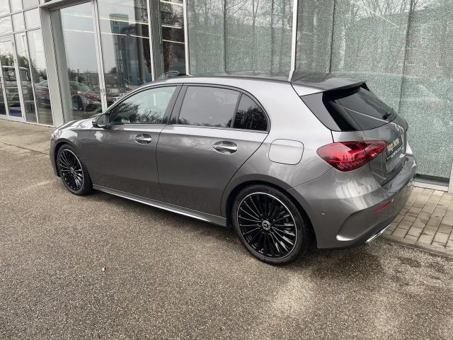 Mercedes-Benz A 220 A 220 d AMG Line