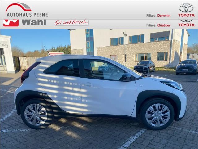 Toyota Aygo X 1.0 VVT-i Play