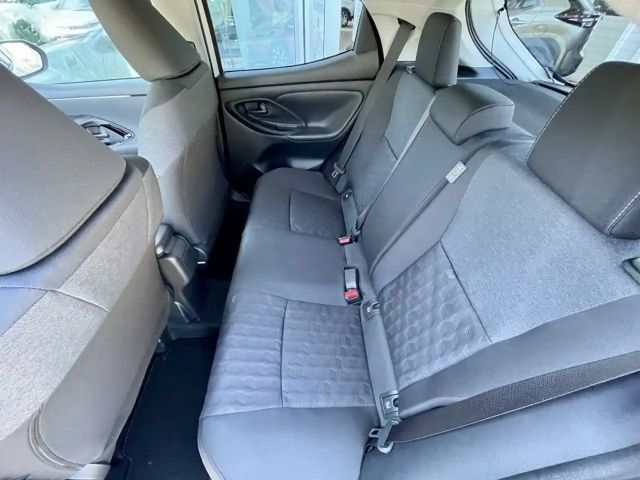 Toyota Yaris Hatchback Hybride VVT-i