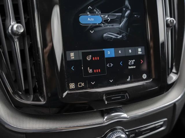 Volvo XC60 AWD Dark Plus