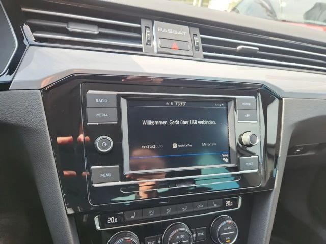 Volkswagen Passat 1.5 TSI BMT Business