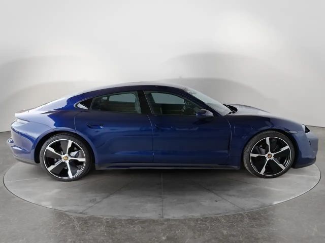 Porsche Taycan Plus