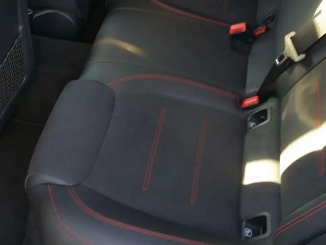 Mercedes-Benz CLA 200 AMG Line Coupé