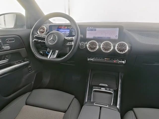 Mercedes-Benz EQA 300 4MATIC