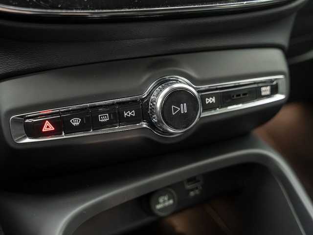 Volvo XC40 Bright Plus Recharge T4