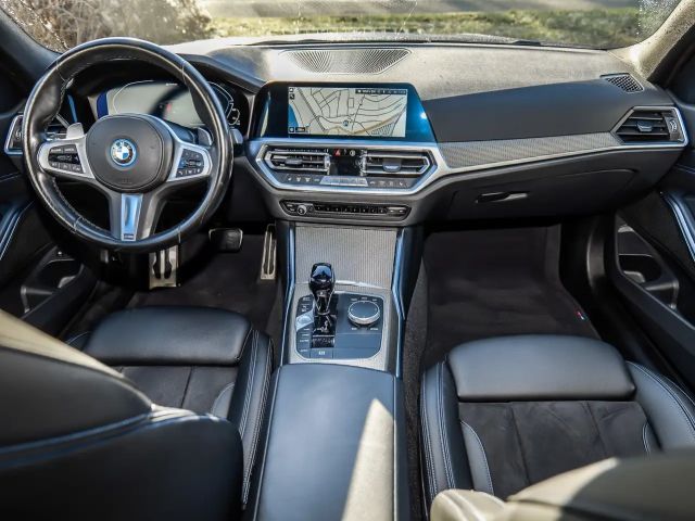 BMW 320 320e M-Sport Sedan