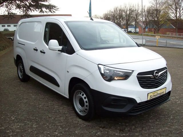 Opel Combo E 1.2 Cargo XL Holzboden Anhängerkupplung