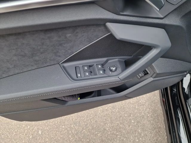 Audi A3 35 TFSI S-Line Sedan Sportback