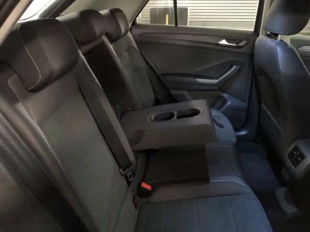 Volkswagen T-Roc Plus Style