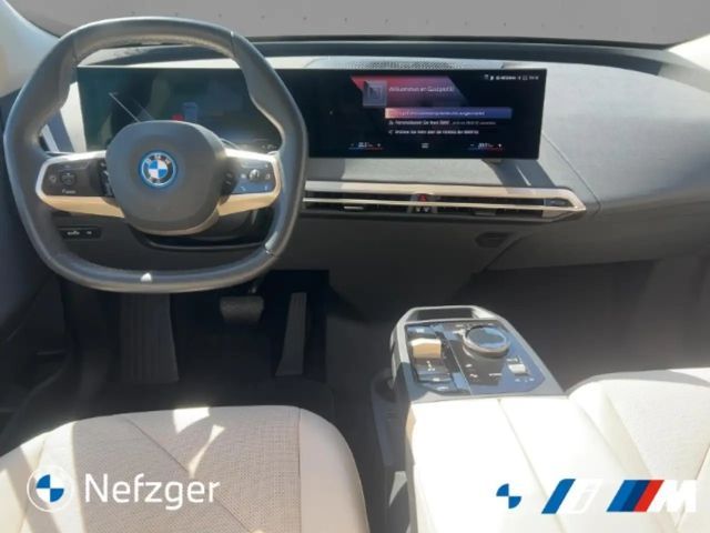 BMW iX xDrive40