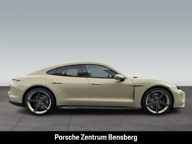 Porsche Taycan GTS