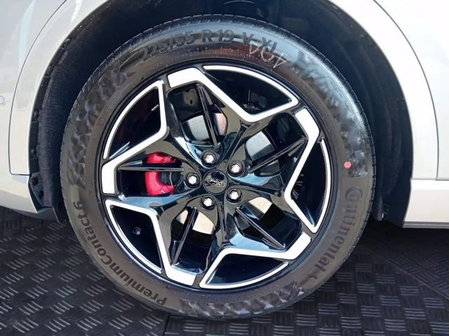 Ford Kuga ST Line X