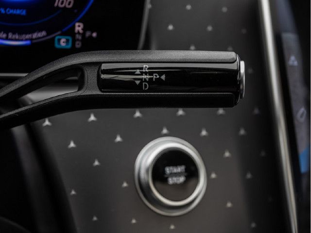 Mercedes-Benz EQE 300 Sedan