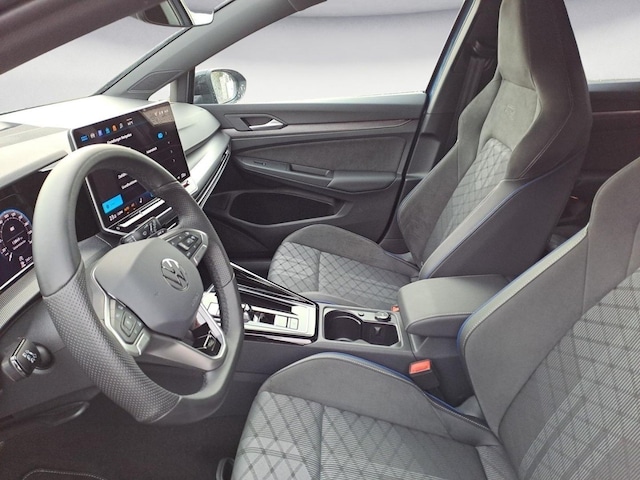 Volkswagen Golf 1.5 eTSI DSG R-Line