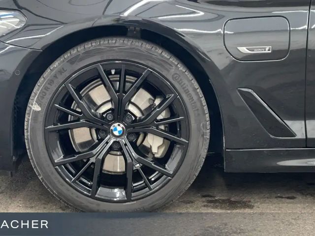 BMW 530 530e M-Sport Touring xDrive