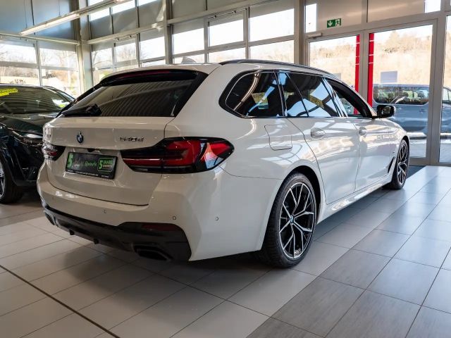 BMW 540 540d M-Sport Touring xDrive
