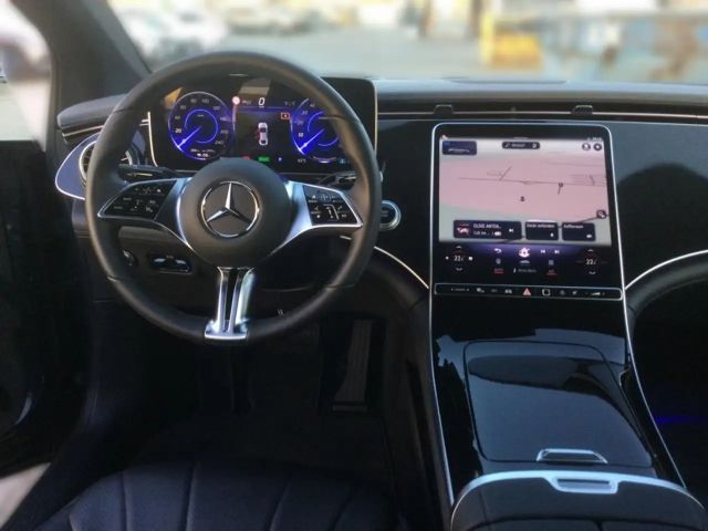 Mercedes-Benz EQE 300 Electric Art Sedan