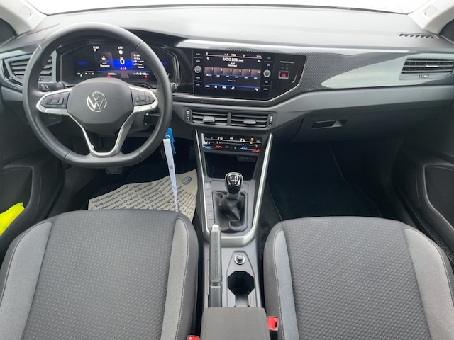 Volkswagen Polo TSI 5-Gang Navi LED PDC SH 8fach