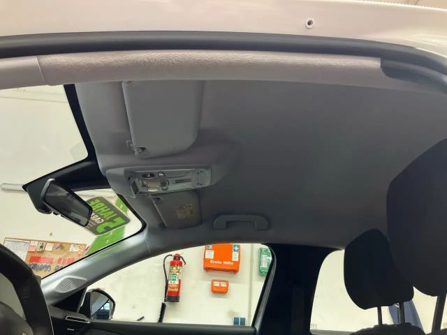 Peugeot E-208 Active Pack