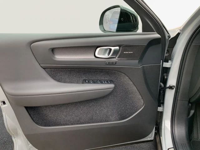 Volvo XC40 Dark Plus