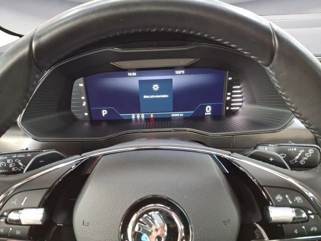 Skoda Superb 2.0 TDI Combi Style Style