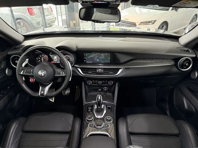 Alfa Romeo Stelvio Q4 Quadrifoglio