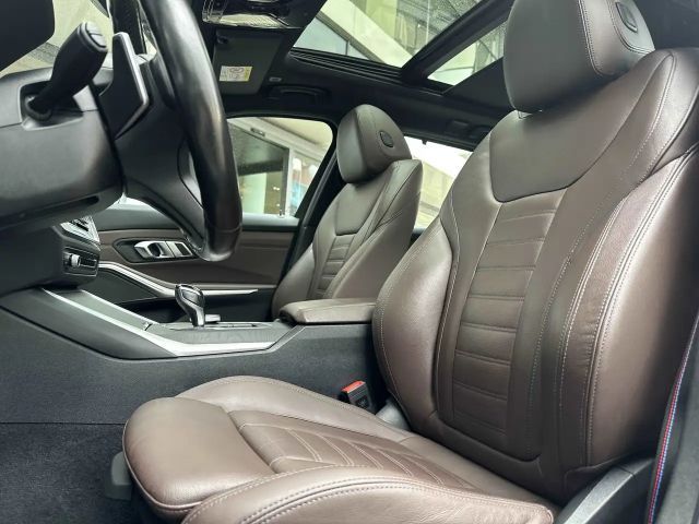 BMW 330 330e M-Sport xDrive