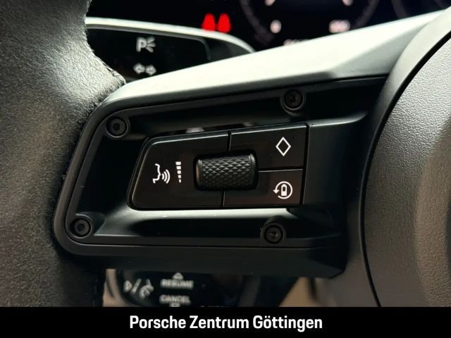 Porsche Taycan 4 Cross Turismo