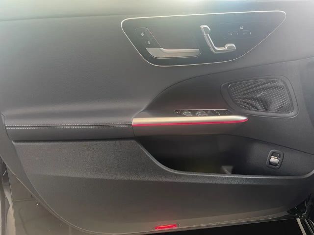 Mercedes-Benz C 180 AVANTGARDE Sedan