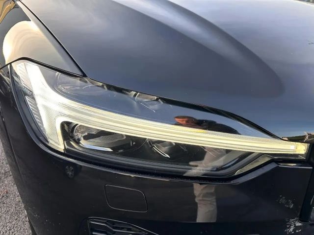 Volvo XC60 AWD R-Design