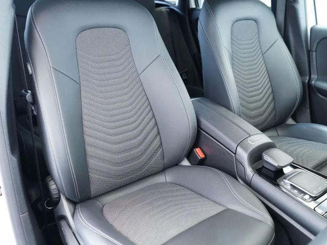 Mercedes-Benz GLA 250 GLA 250 e