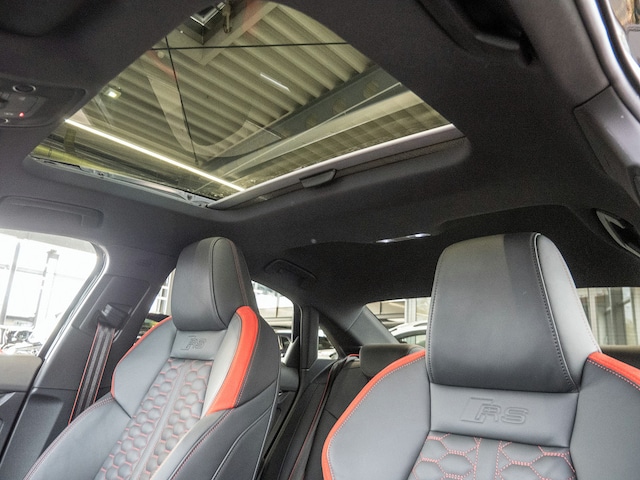 Audi RS3 Quattro S-Tronic Sedan