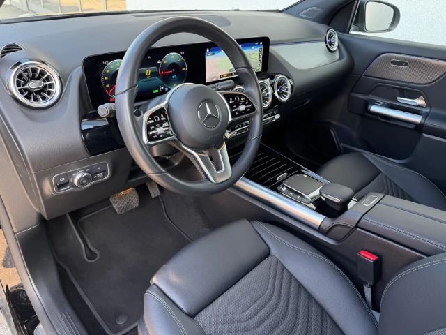 Mercedes-Benz EQA 300 4MATIC