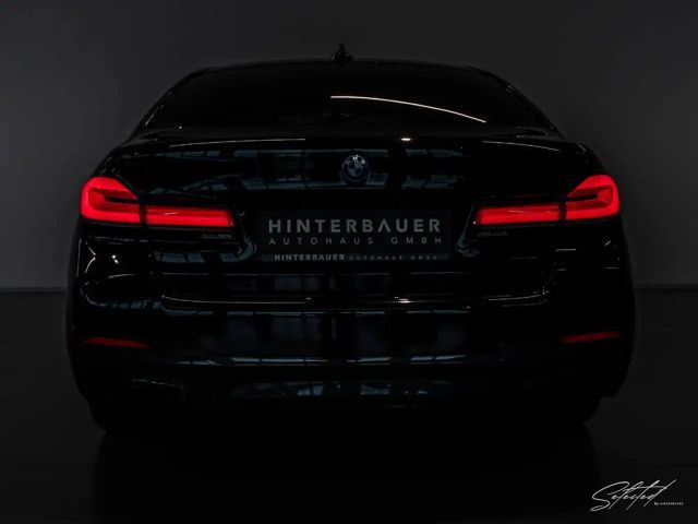 BMW 530 530e M-Sport Sedan xDrive