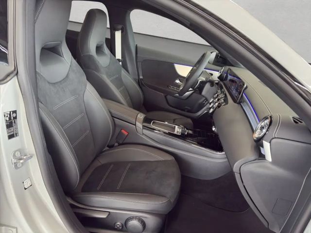 Mercedes-Benz CLA 200 Coupé