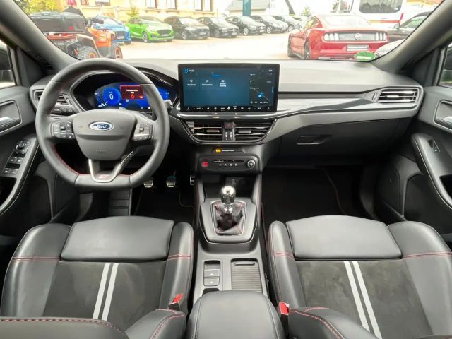 Ford Focus Limited ST Line