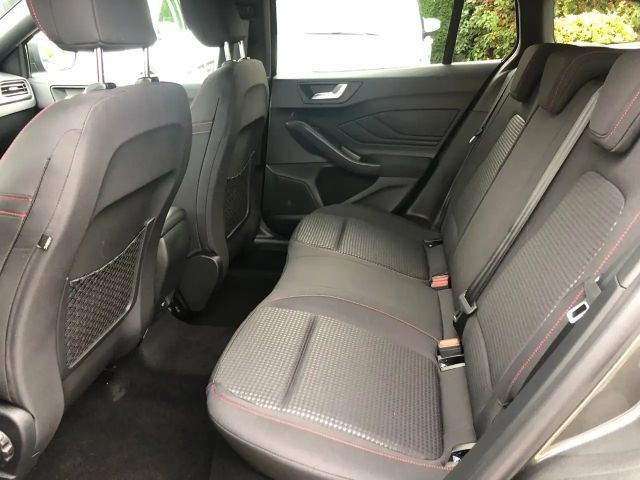 Ford Focus EcoBoost ST Line Wagon