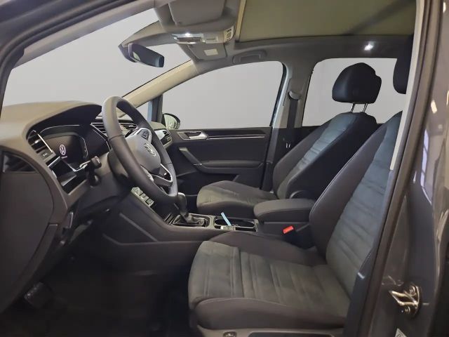 Volkswagen Touran 1.5 TSI Highline Style