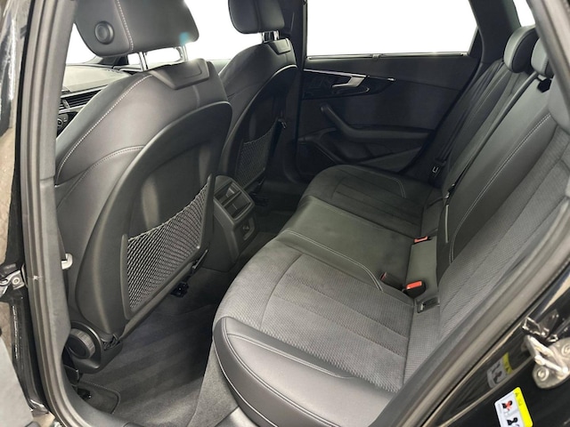 Audi A4 40 TFSI Avant Quattro S-Line S-Tronic