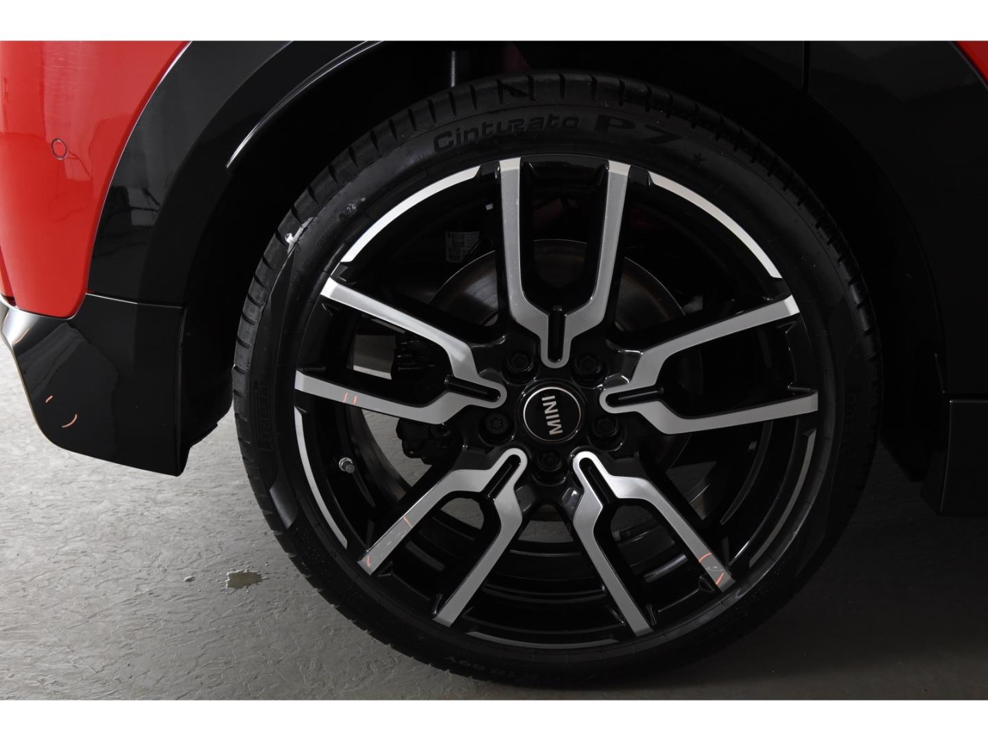 MINI Cooper John Cooper Works