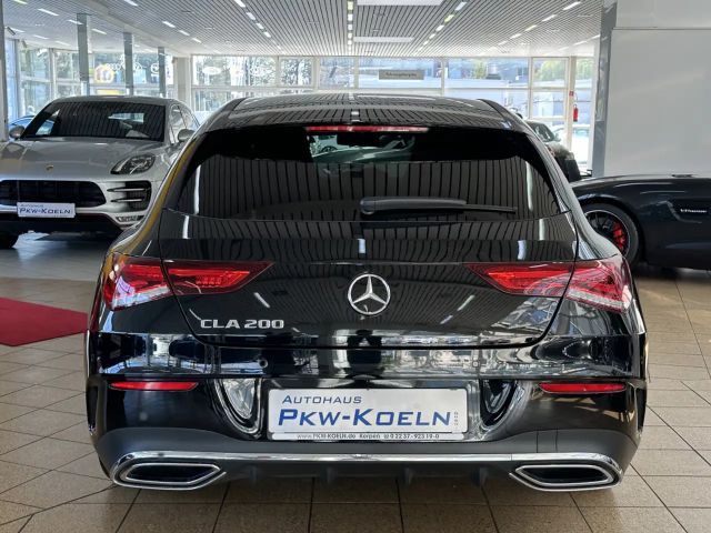 Mercedes-Benz CLA 200 AMG Line