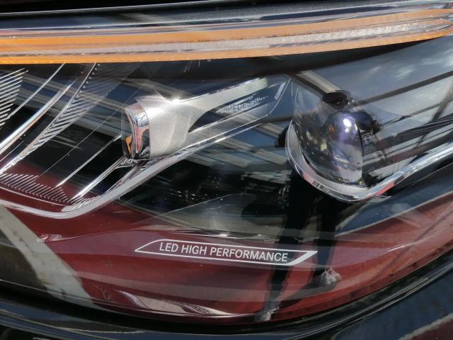 Mercedes-Benz C 180 AVANTGARDE Sedan