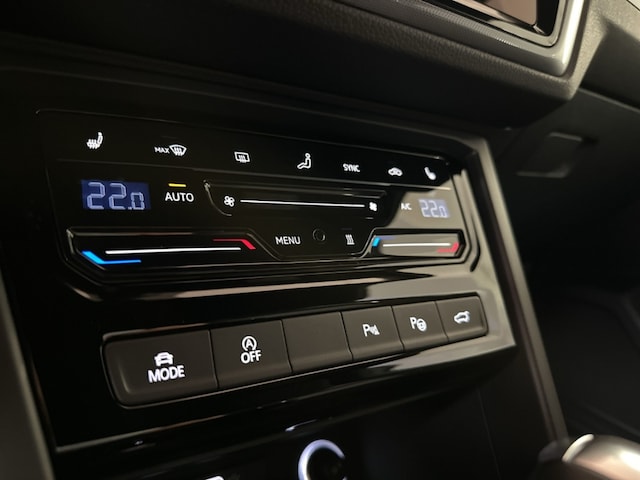 Volkswagen Touran 1.5 TSI DSG R-Line