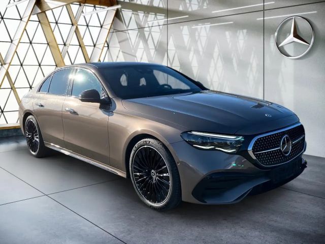 Mercedes-Benz E 200 AMG Line Sedan