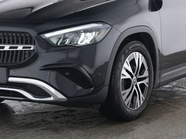 Mercedes-Benz GLA 180 Progressive