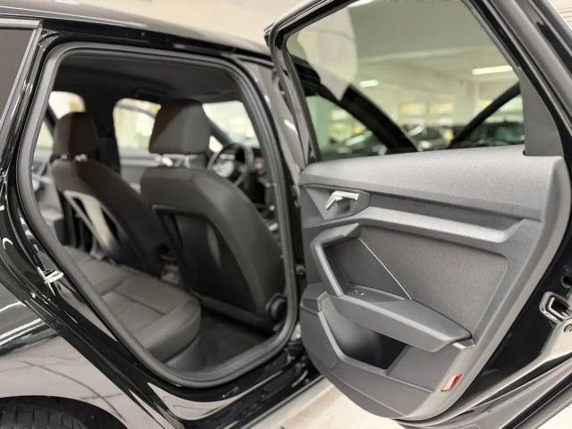 Audi A3 35 TFSI S-Line Sedan Sportback