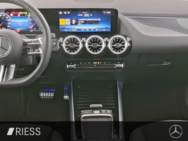 Mercedes-Benz GLA 200 ACC AUT Kam. KeyLess KlimaA LED LM PDC